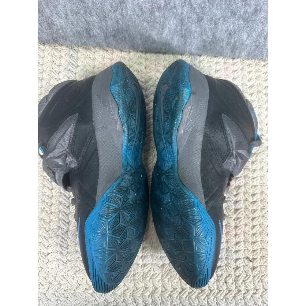 Nike Lebron Soldier VIII BG Boys Basketball Shoes Sz 5.5Y Black/Blue/Gray Pre-Ow